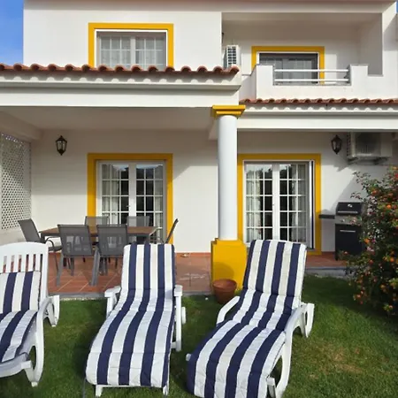 Beautiful Townhouse By The Golf Course And Ocean Nyaraló *