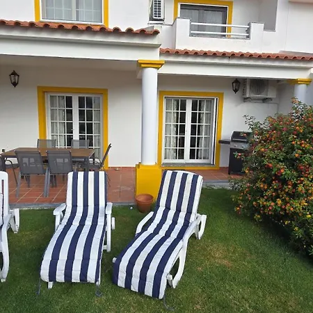 Beautiful Townhouse By The Golf Course And Ocean Nyaraló *